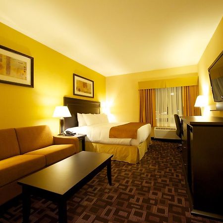 Days Inn & Suites By Wyndham Winnipeg Airport Manitoba Eksteriør bilde
