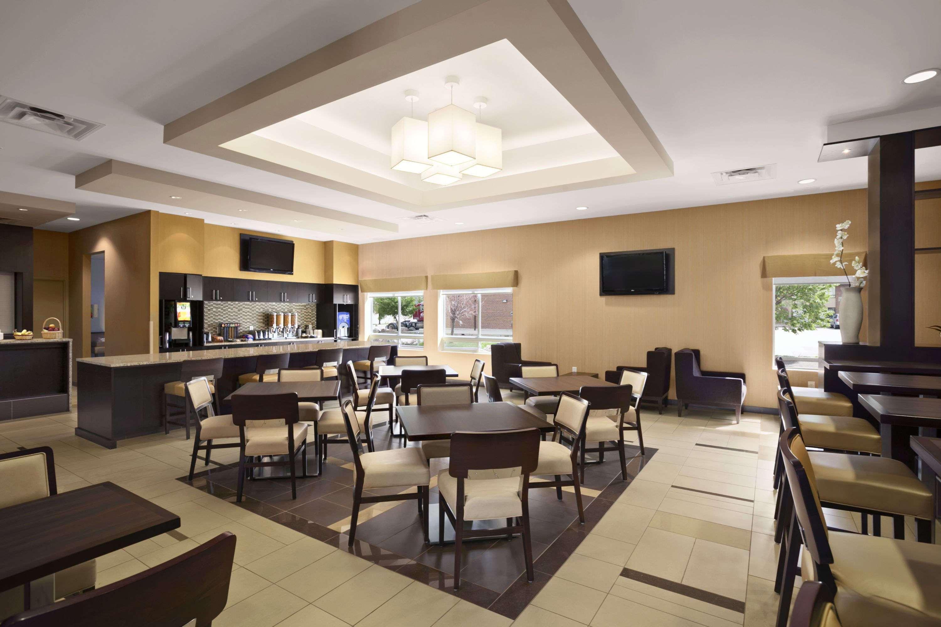 Days Inn & Suites By Wyndham Winnipeg Airport Manitoba Eksteriør bilde