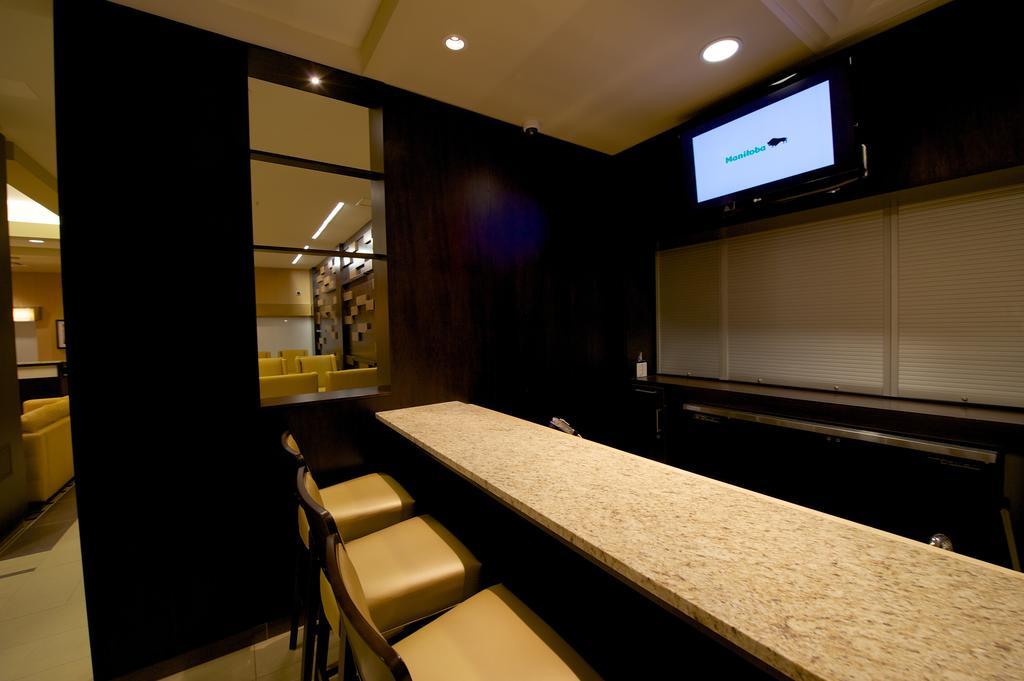 Days Inn & Suites By Wyndham Winnipeg Airport Manitoba Eksteriør bilde