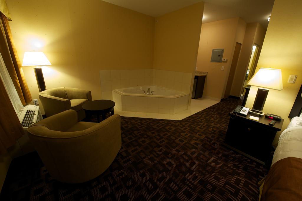 Days Inn & Suites By Wyndham Winnipeg Airport Manitoba Eksteriør bilde